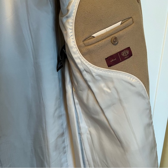 Aritzia Cocoon Coat - Picture 11 of 12